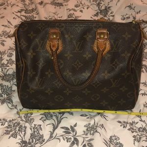 Louis Vuitton Speedy